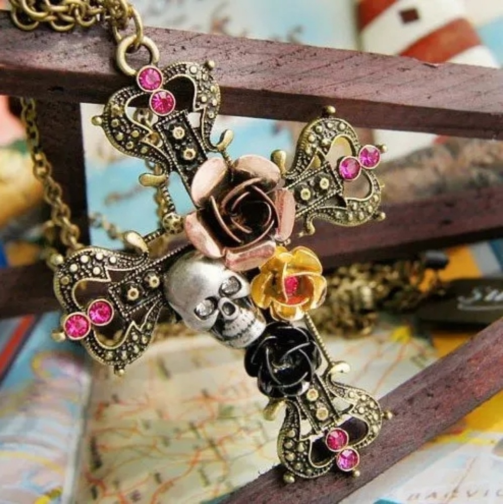 Vintage Style Skull Necklace